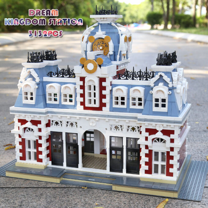 Mould King 11004 - Die Station des Traumlandes - 3132 Klemmbausteine – Bild 4