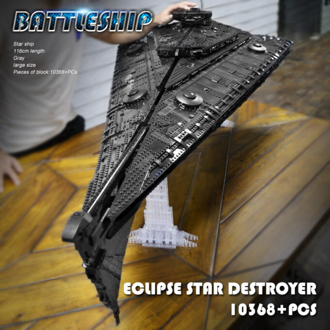 Mould King 21004 - UCS Eclipse-class Dreadnought - 10368 Klemmbausteine – Bild 3